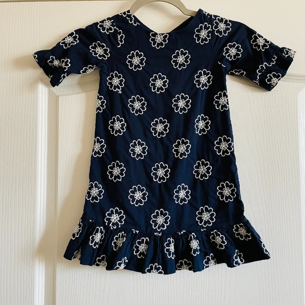 Baby Gap Girls Cotton Floral Embroidered Dress Size 4T like new